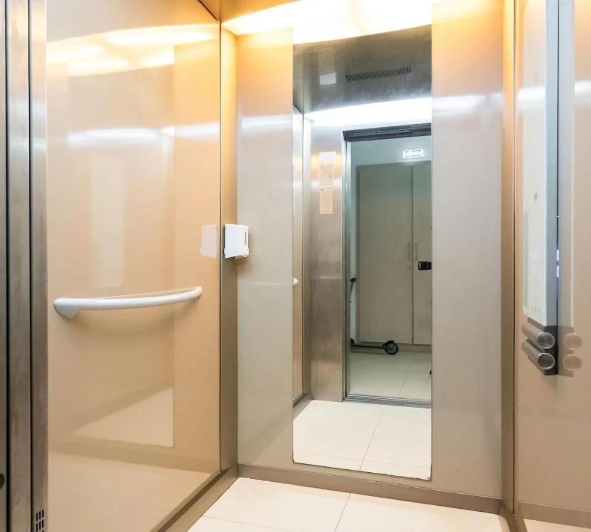 Vivando - Classic Ap D - New Building Bucharest Apartment